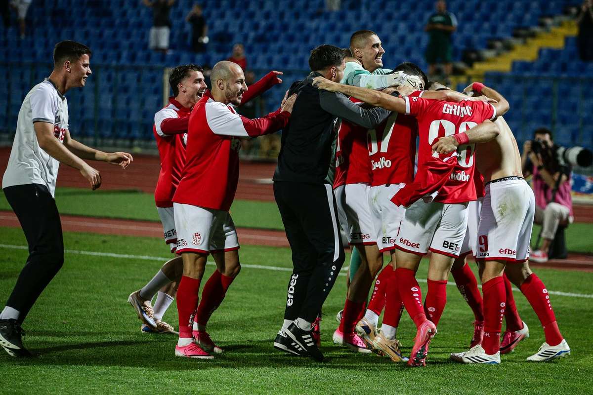 欧协联资格赛次回合:多队惊险晋级,Riga FC加时狂胜