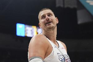 高效全能！约基奇半场7中5拿到10分7板4助1断1帽