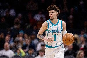 Lowe:你很难找到许多像三球这样的球员 他的进攻能力非常出色
