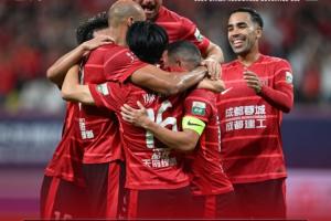 成都蓉城3-1战胜梅州客家,暂列中超积分榜第二名!