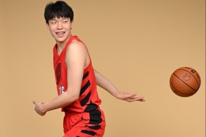 媒体人:杨瀚森迈出第一步就已经是成功了 他会适应好NBA的强度