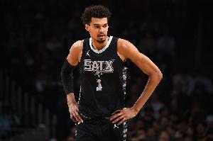 追梦:文班按目前水平打下去 他可以横扫MVP、DPOY还有MIP!