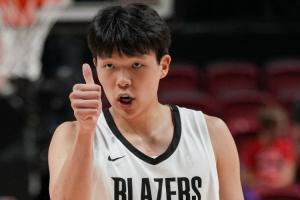 好朋友K-乐福潇洒背传助攻打停湖人 杨瀚森起立鼓掌很是开心