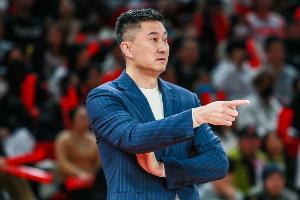 媒体人：广东攻防达标 就是投射感觉差 没能将防守转化为进攻得分