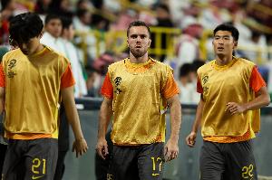 国足1年多无正式比赛!邵佳一执教国足,2027年初将参加亚洲杯