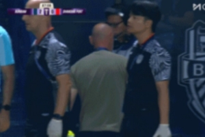记者:海港错失良机后穆斯卡特并非被“气”走,而是抽空上个厕所