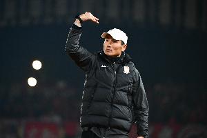 体坛:相关领导亲自出马,和邵佳一进行面谈 足协4日加班草拟报告