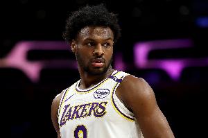 名嘴:布朗尼已高于次轮末平均水平 拿他当枪使黑老詹的人该羞愧