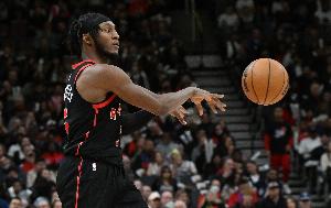 先发制人！奎克利开场三分3连击 率领猛龙打出11-2的攻击波