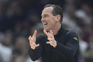 阿特金森：我们很多犯规都是最后一秒伸手造成的 必须改掉这毛病