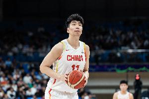 媒体人:西乙会为世预赛暂停 余嘉豪能回来打比赛 参与集训比较难