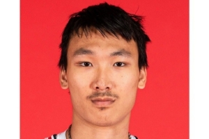 媒体人:淡厚然不在防守&篮板多表现 或会被竞争对手顶替首发位置