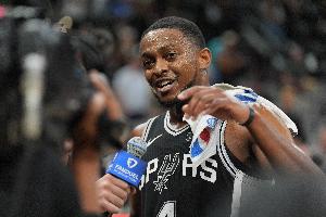 米奇:福克斯缺阵许久想立刻找到节奏不容易 他还需要点适应空间