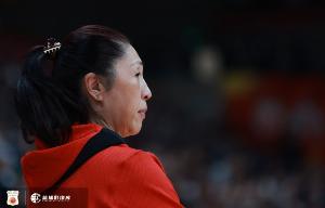 记者:郑薇指导高水平 广东全运女篮勇气压过天赋 团队击溃个人