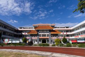 岁月明星校园公益活动走进粤东,彭伟国兄弟深山“带娃记”