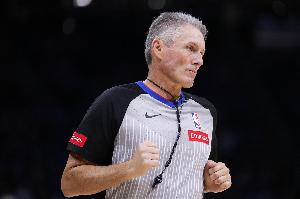 是它怒减登哥2分?NBA的判罚辅助技术:Court iQ