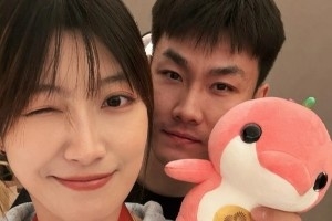 王睿泽女友:手里握着沉甸甸的奖牌 心里不仅为你高兴 还有心疼