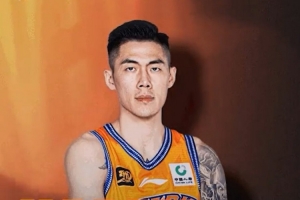 真挚的祝福！祝上海男篮球员刘铮35岁生日快乐！??