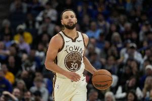 勇士官方：库里遭遇股四头肌挫伤和肌肉拉伤 一周后接受复查