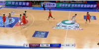 6失误有点扎眼！威金顿首发24分钟 12中7&三分5中3轰下22分
