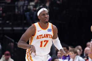 投疯了真拦不住！老鹰半场三分24投13中 命中率高达54.2%