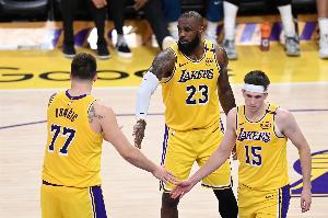 魔术师:湖人是NBA最具观赏性球队 三巨头为全世界奉献了精彩比赛