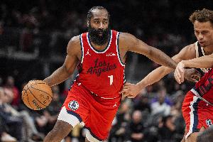 小里:哈登本该有2个MVP 库里和字母哥的MVP有一个应该是他的!