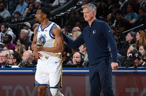 库里:梅尔顿是典型的NBA二号位 他能把比赛变得很简单!