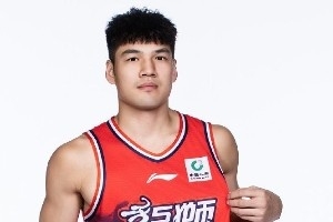 广州男篮球员定妆照来啦！琳琅满目的帅哥合辑?