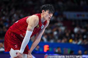 媒体人:曾凡博想挑战自己就出发海外 目前犹豫不决耗掉宝贵时间