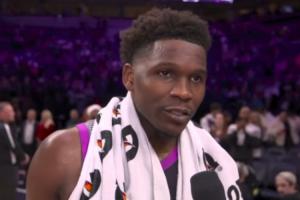 爱德华兹:只要SGA拿球就要用2-3个人防他 对手也是这么防我的