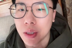 解说：祖巴茨一受伤快船首发只能上大洛 快船长时间也得用小阵容