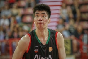 连续5场得分上双！媒体人：有身高技术心气 余嘉豪迟早兑现天赋