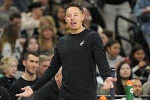 米奇·约翰逊：现在还不是畅想季后赛的时候 赛季30场都没打完