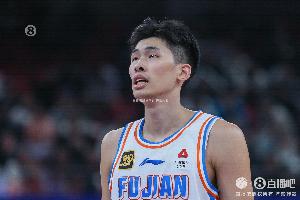 表现平平！邹阳10中4拿到13分3板 三分4中2