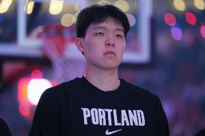 美篮球教练：队友不给杨瀚森球 他需上场时间 现在无法预测其未来