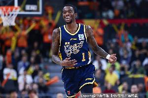 媒体人:辽粤巅峰对决已时过境迁 广东大胜是当前投入&境遇的体现