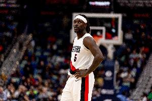 斯普利特:霍勒迪还在找状态 要一点一点地增加他的上场时间