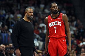 乌度卡:范弗里特不在场 他是我们助攻失误比最好的球员之一