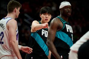 拓媒:杨瀚森会留队 被视为长期发展项目 里斯是很好补充也应留队