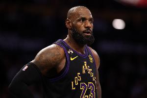 阿里纳斯:老詹41岁还前十那NBA就有问题了 他的排名在15-22之间