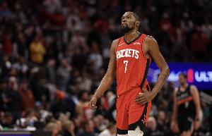 越累越专注？杜兰特背靠背第一场44分钟8失误 第二场41分钟0失误