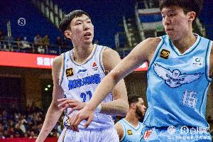 徐静雨：杨瀚森在CBA也没打出统治力 周琦绝对亚洲传奇 该给平反