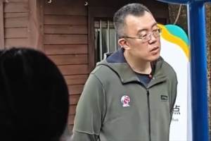好久不见！球迷在黄果树瀑布偶遇前辽宁球员韩德君