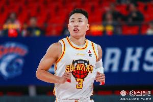 劳模！贺希宁场均时间联盟第1 场均得分国内球员第二仅次于郭昊文