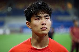 足球报:杨黔东称已满18岁申请自由身, 恒大足校主张优先签约权