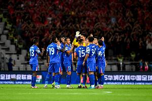 记者:申花连续4场正式比赛零进球,亚冠近20年22个客场不胜