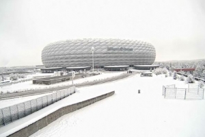 图片报:慕尼黑遭遇大雪,拜仁采取多项措施确保比赛照常进行