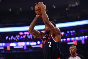 记者:NBA考虑因阴阳合同事件取消伦纳德合同 湖尼勇对其很感兴趣