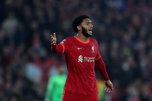 记者想采访乔·戈麦斯被“拒绝”!后者打趣:去找萨拉赫那些大佬